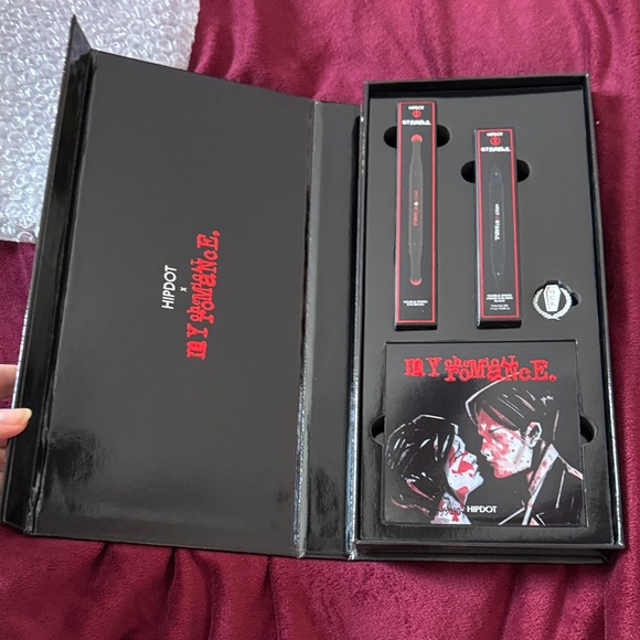 HIPDOT My Chemical Romance Makeup Palette Collectors Box | Never Used - Picture 4 of 5